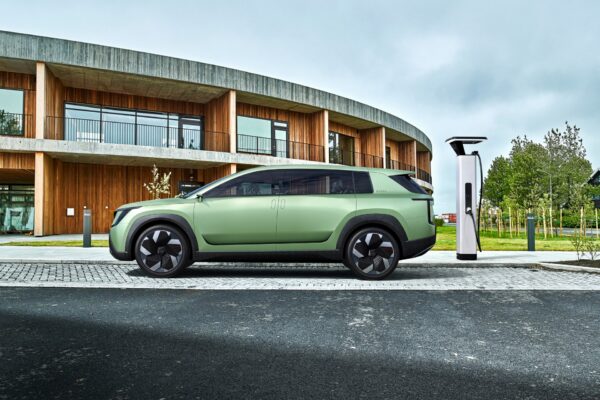 https://carandbike24.com/skoda-introduces-a-new-brand-identity-and-electric-vision-7s/